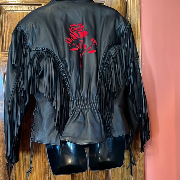 🎉HOST PICK! NWOT Black & Red Fringe Riding Leather Jacket - Picture 4 of 10